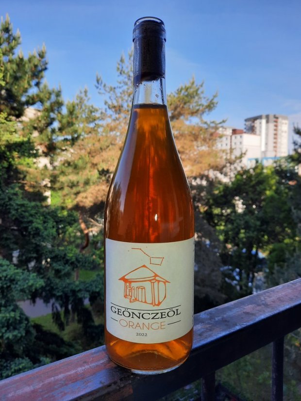 "Orange" 2022 Geonczeol